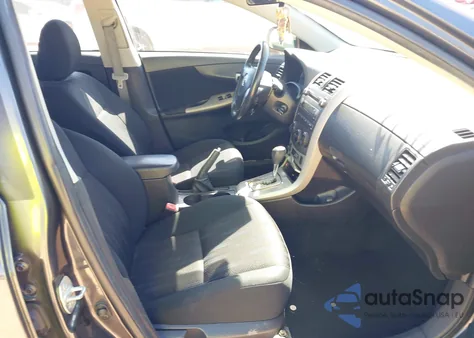 2010 Toyota Corolla S z USA, uszkodzony, nr VIN 2T1BU4EEXAC470133